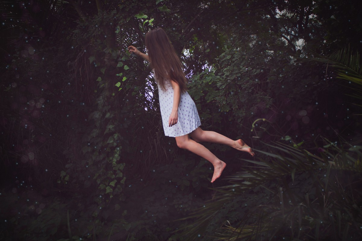 child_kid_childhood_floating_levitation-1396796.jpg