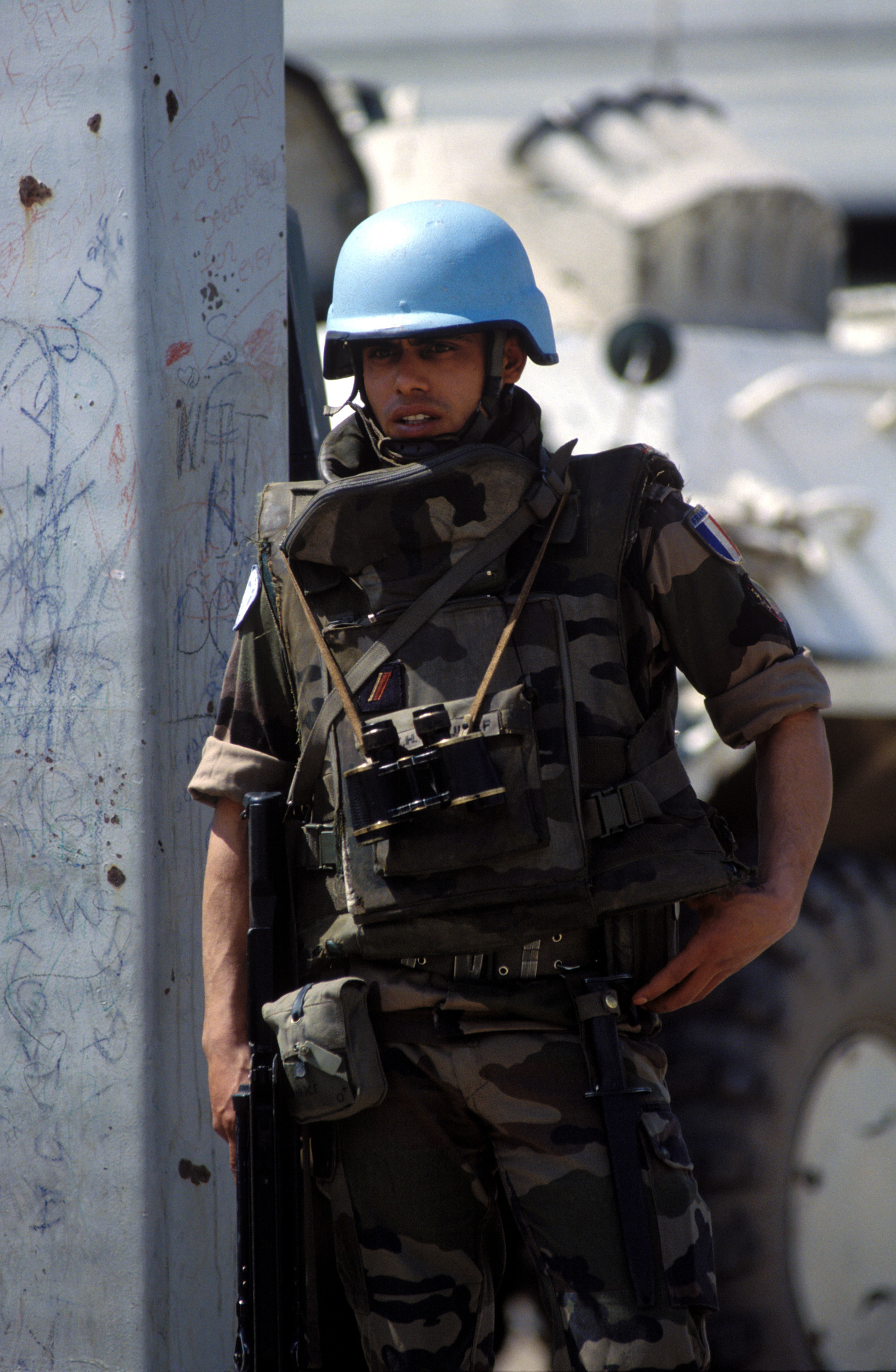 French_Blue_Helmet_soldier_in_Sarajevo%2C_1995.JPEG
