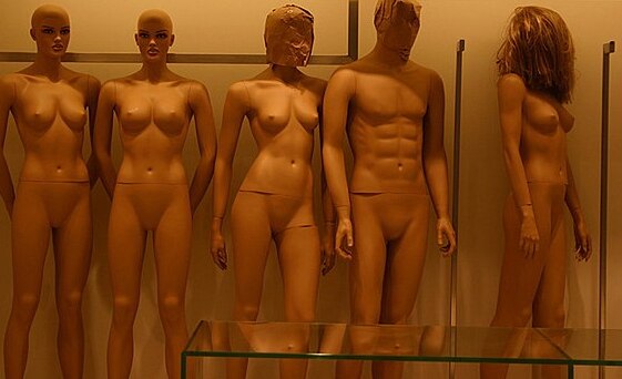 mannequinsspooky.jpg