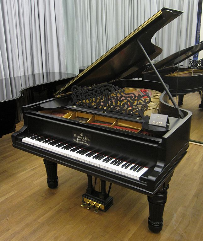 pianoliquidation.JPG