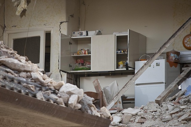 earthquake-1665895_640.jpg