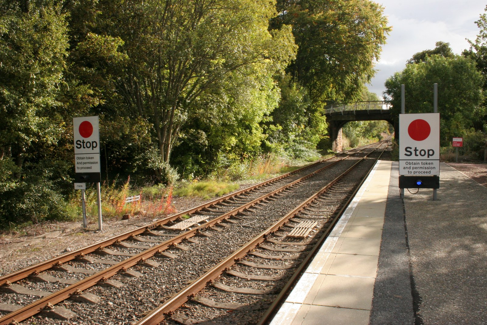 Tain_Railway_Station_-_geograph.org.uk_-_5928211.jpg