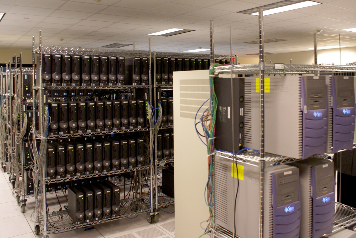 Centaur_server_room_(2293424530).jpg