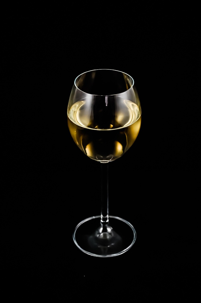 glass-428315_1280.jpg