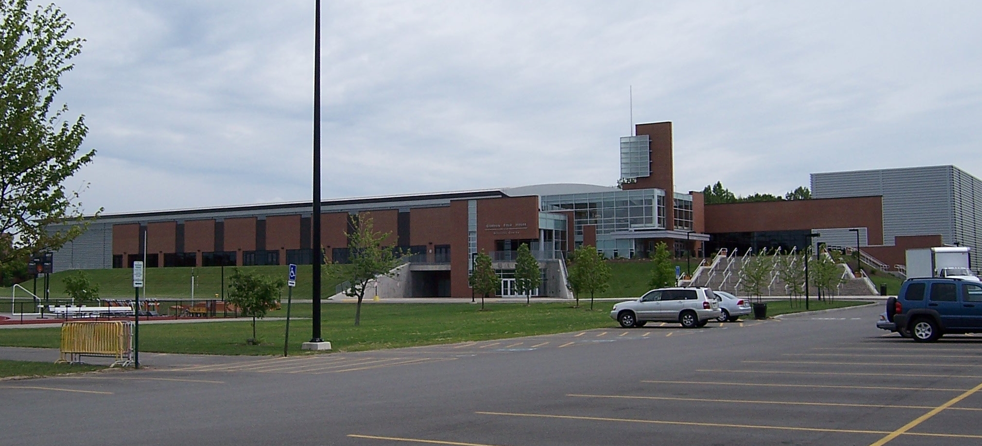 RIT_building_-_Gordon_Field_House.jpg
