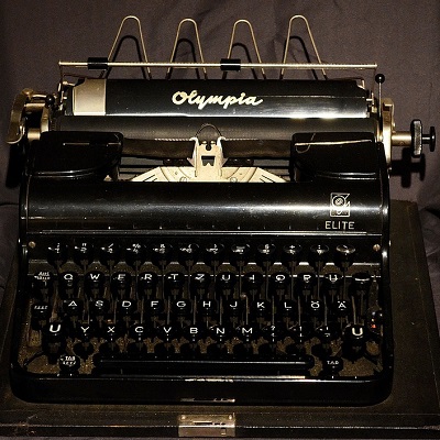 typewriter.jpg