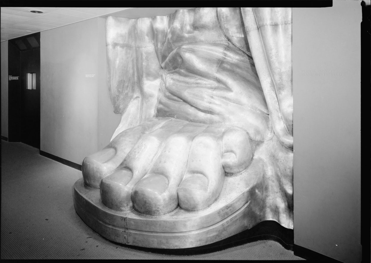statue_journal.jpg