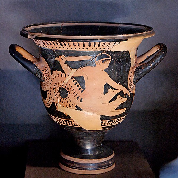 600px-Bell-crater_Scylla_Louvre_CA1341.jpg