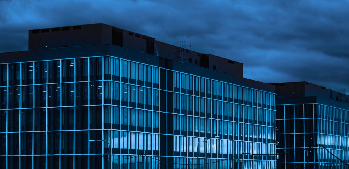 glass_buildings_blue_office_megalopolis_sky_skyscrapers_city_skyscraper-620711.jpg