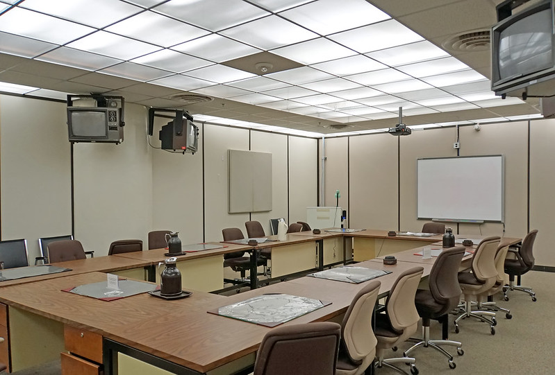 conferenceroom2.jpg