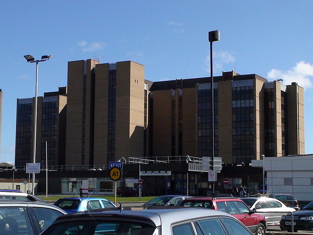 Raigmore_Hospital,_Inverness_-_geograph.org.uk_-_1250140.jpg