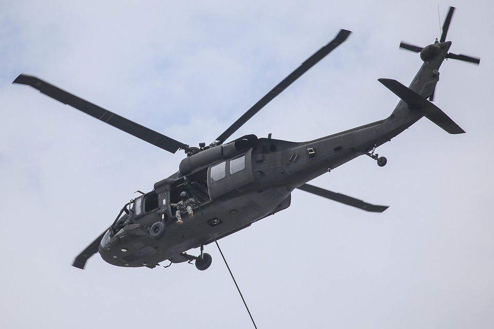 uh-60-blackhawk-2679330_960_720.jpg