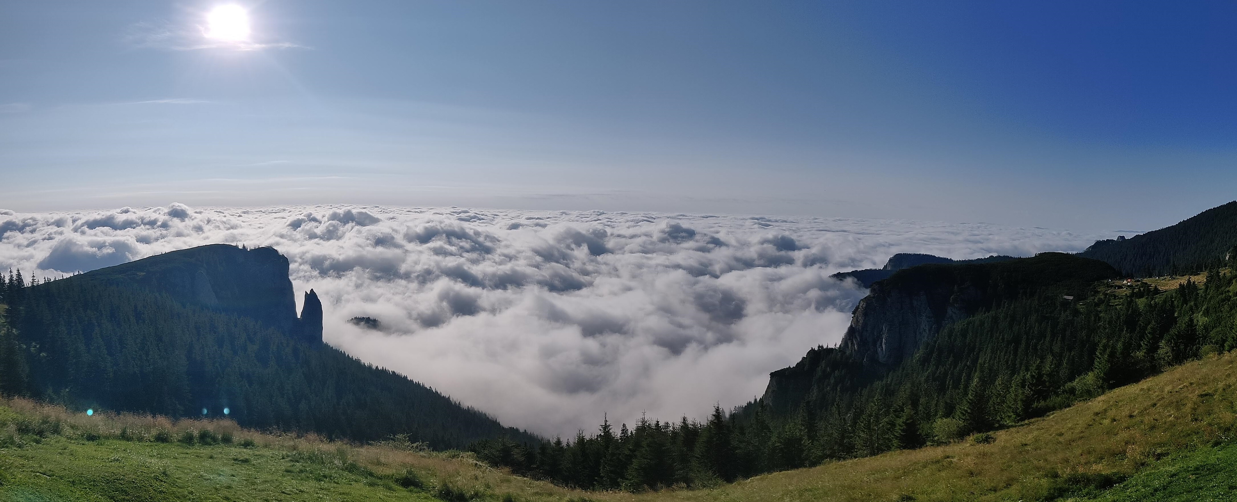 ceahlau_pano.jpg