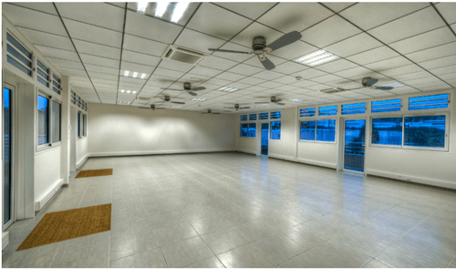 Empty_room_of_the_Groupe_Omicrone.png