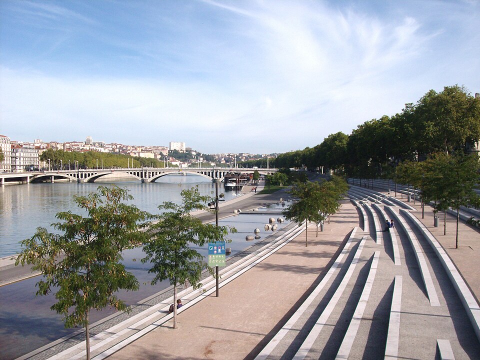 Berges_du_Rhone.jpg