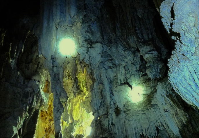 3229_limestone_cave_eg