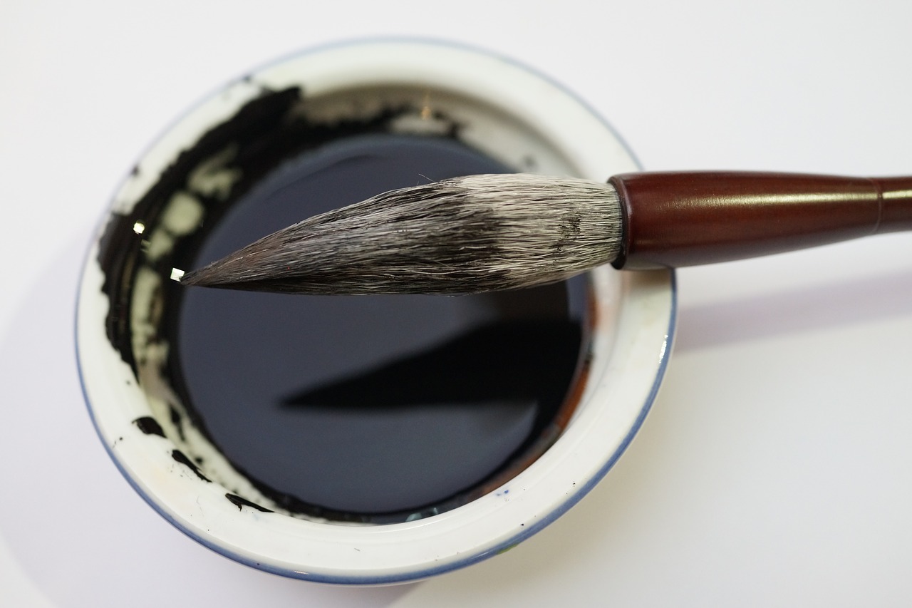 calligraphy-brush-2884392_1280..jpg