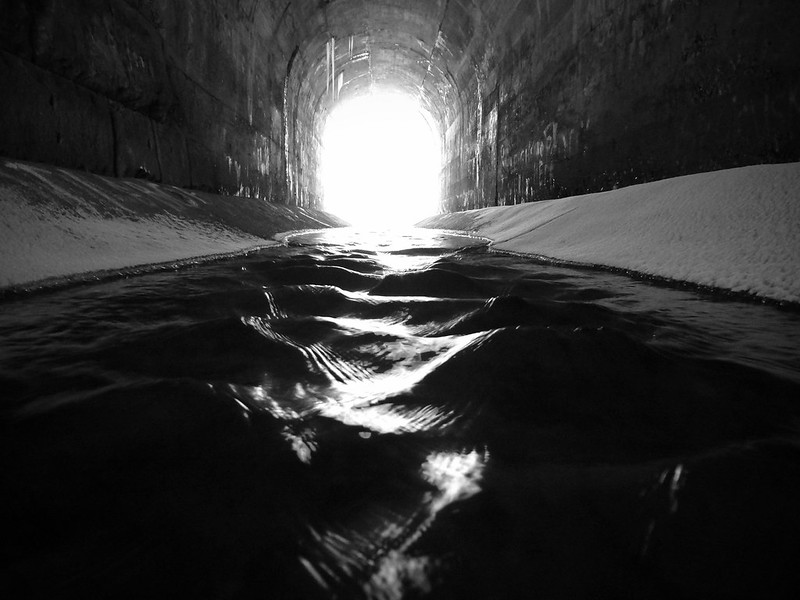 dark_water_fade_out.jpg