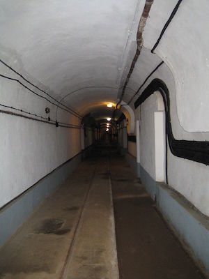 900px-Tunnel_im_Four_à_Chaux.jpg