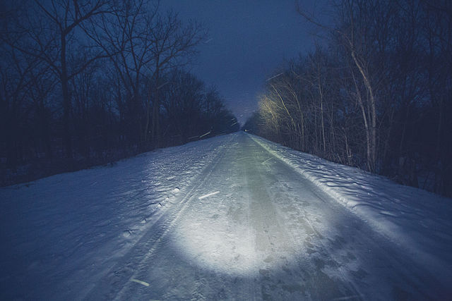 640px-High_Trestle_Trail_in_Winter_-_Night_Headlamp_-_Madrid,_Iowa_(24196836569).jpg