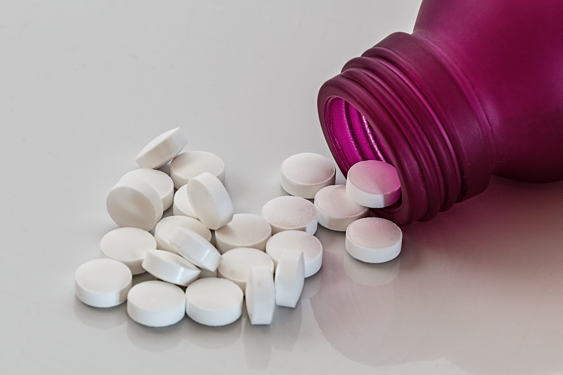 pills-384846_1920.jpg