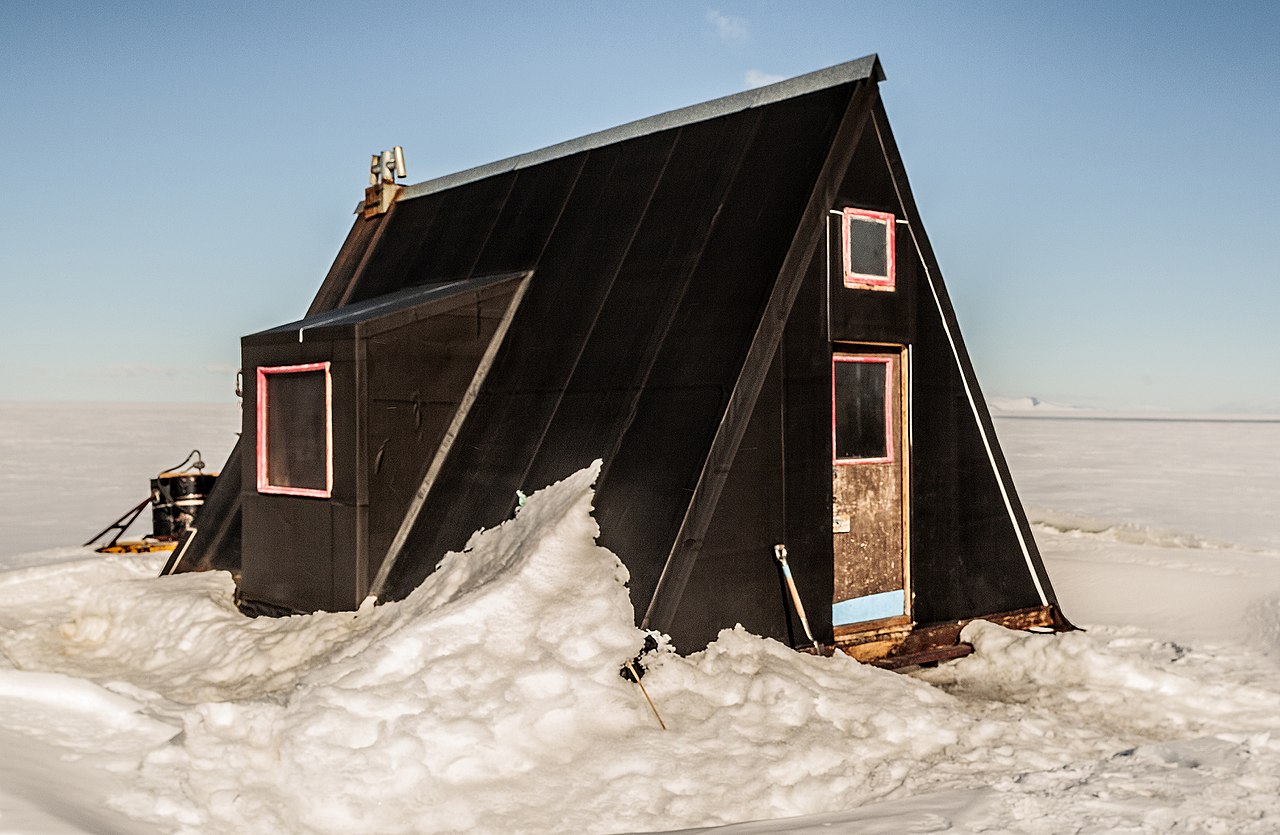 Hut.jpg