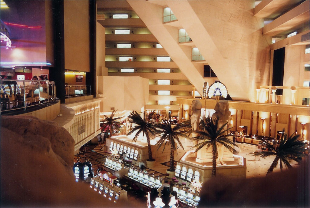 luxorinterior.jpg