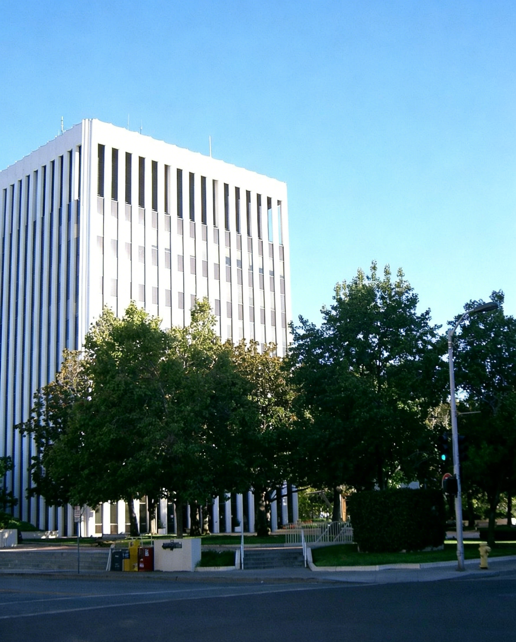 960px-Palo_Alto,_California_(City_Hall)_2004.png
