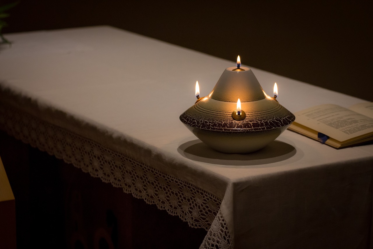 candle-1912947_1280.jpg