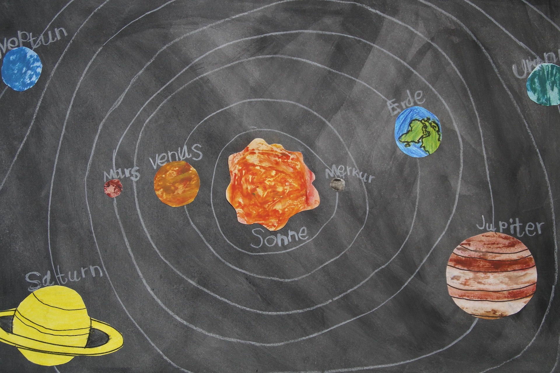 chalk-drawing-381126_1920.jpg