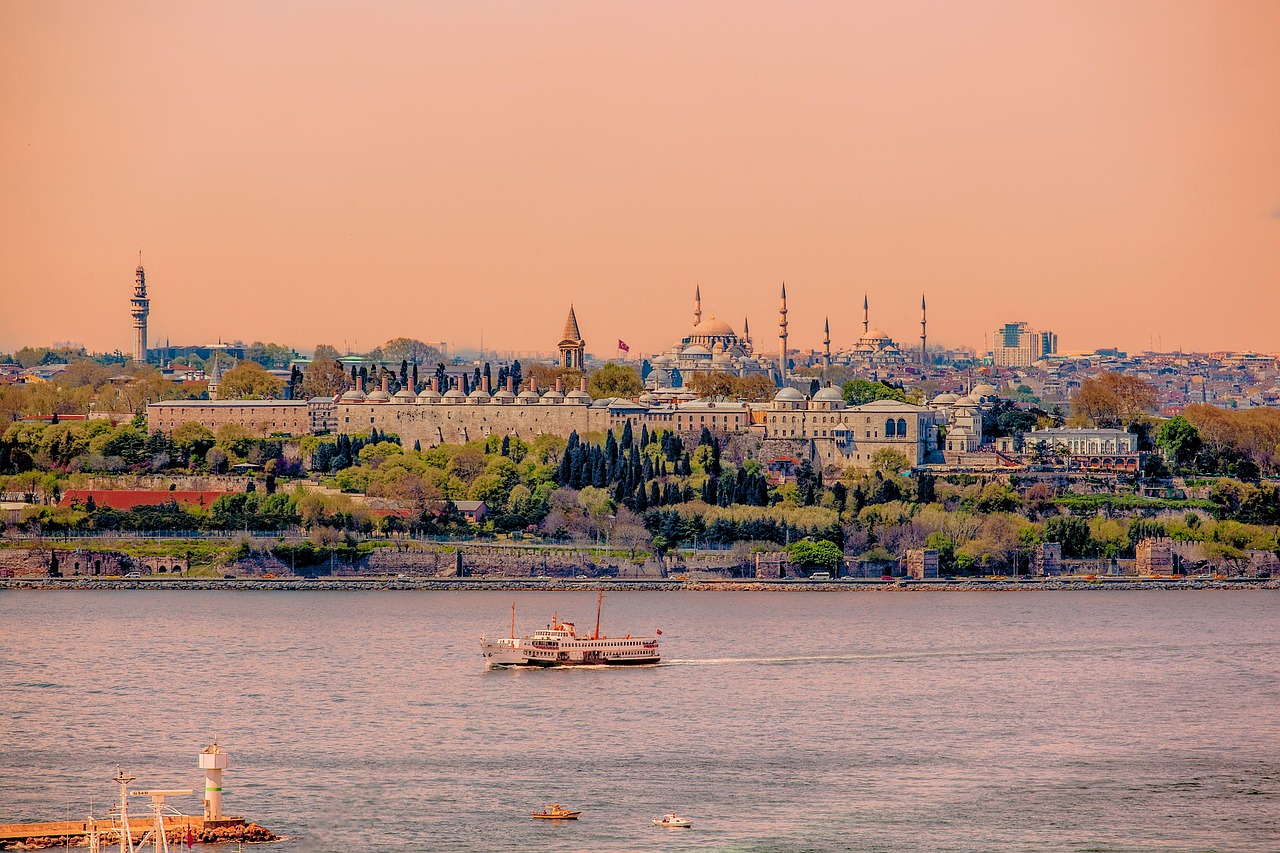 Istanbul-7353338_1280.jpg
