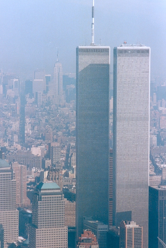 Twin_Towers_janvier_2001.jpg