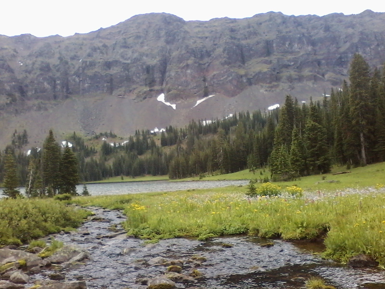 Emerald_Lake,_Gallatin_County,_Montana-1.jpg