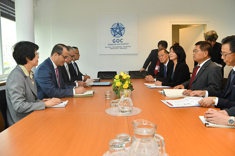 800px-Bilateral_Meeting_Japan_(01117606)_(48741924966)p.png